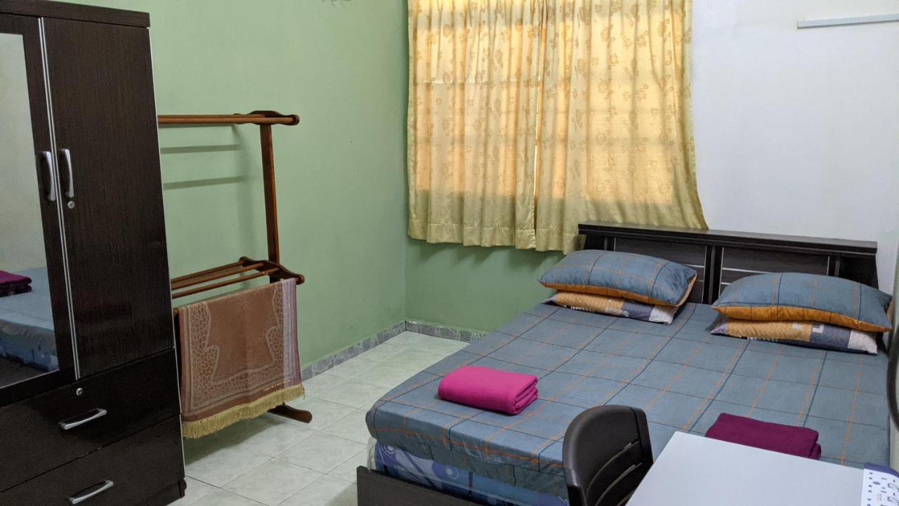 Homestay Budget Lenggong Kampong Ulu Jepai Exterior photo